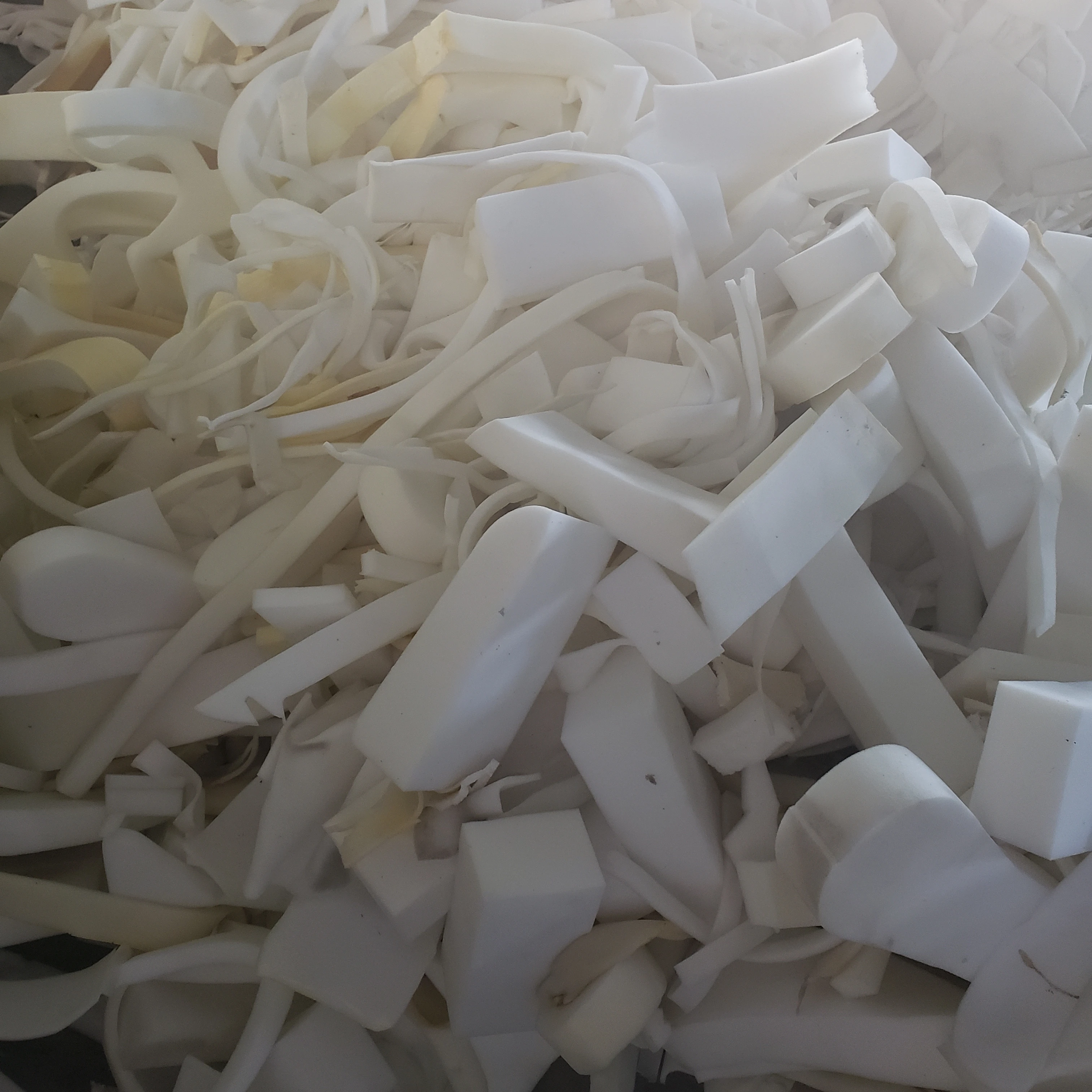 white color and mixed color   PU  Foam Scraps  in bale with high quality and  cheap  price