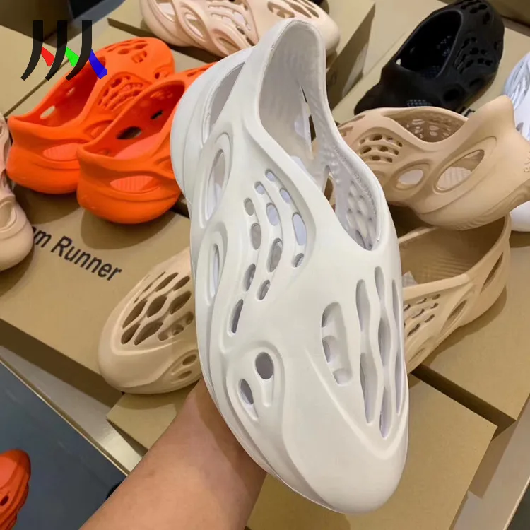 
 Сандалии Yeezy пляжные для отдыха, спортивная обувь для бега из пены, чистый белый цвет, Кокосовая крокса, обувь для мужчин и женщин, лето 2020  