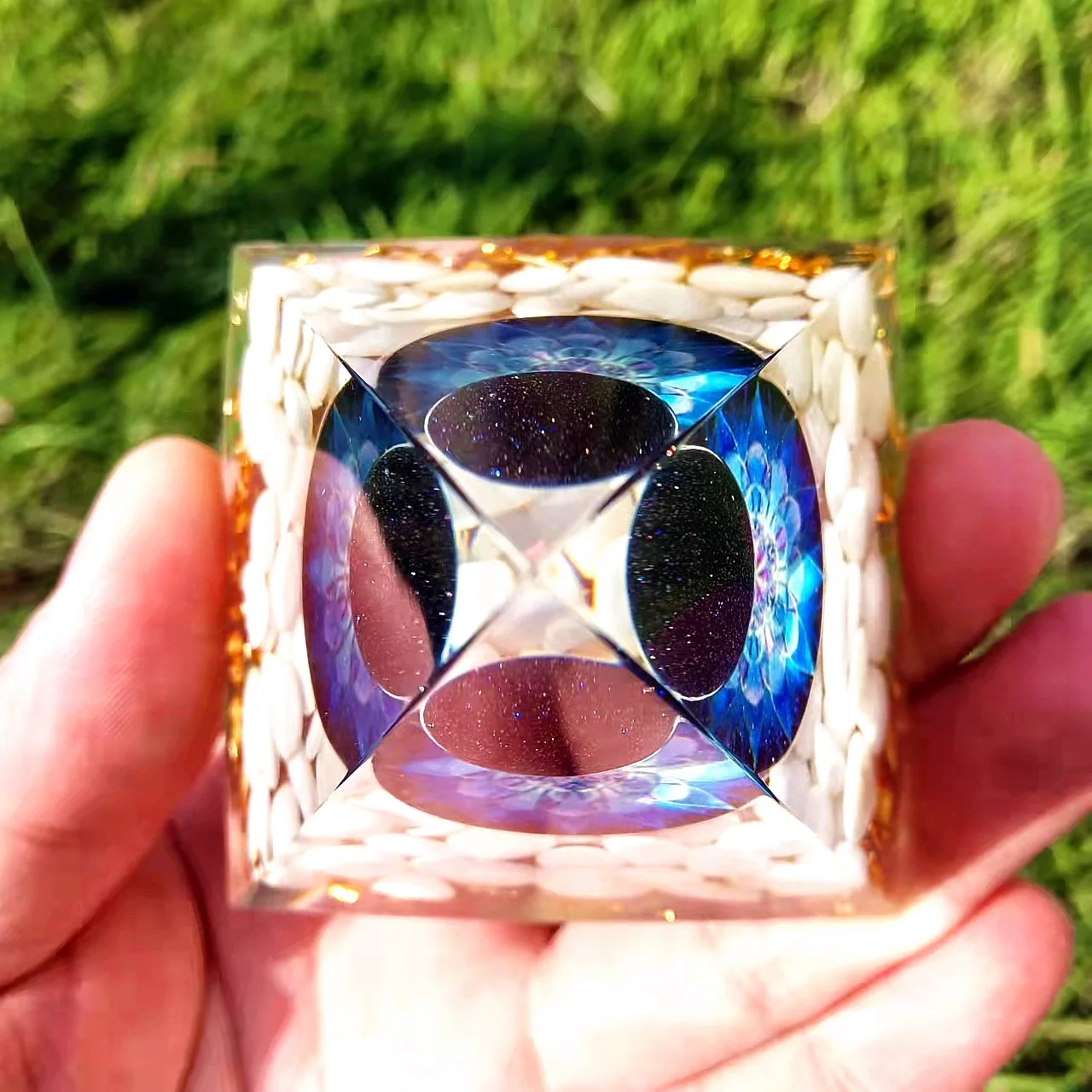 2024 new products DIY Handmade orgonite pyramid turquoise stone orgone energy generator healing chakra reiki gather wealth home