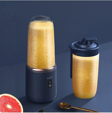 Hot Sale USB Portable Juicer Cup/Electric Blender 380ml Bottle Hand Shaker Mini Juicer Blender for Summer