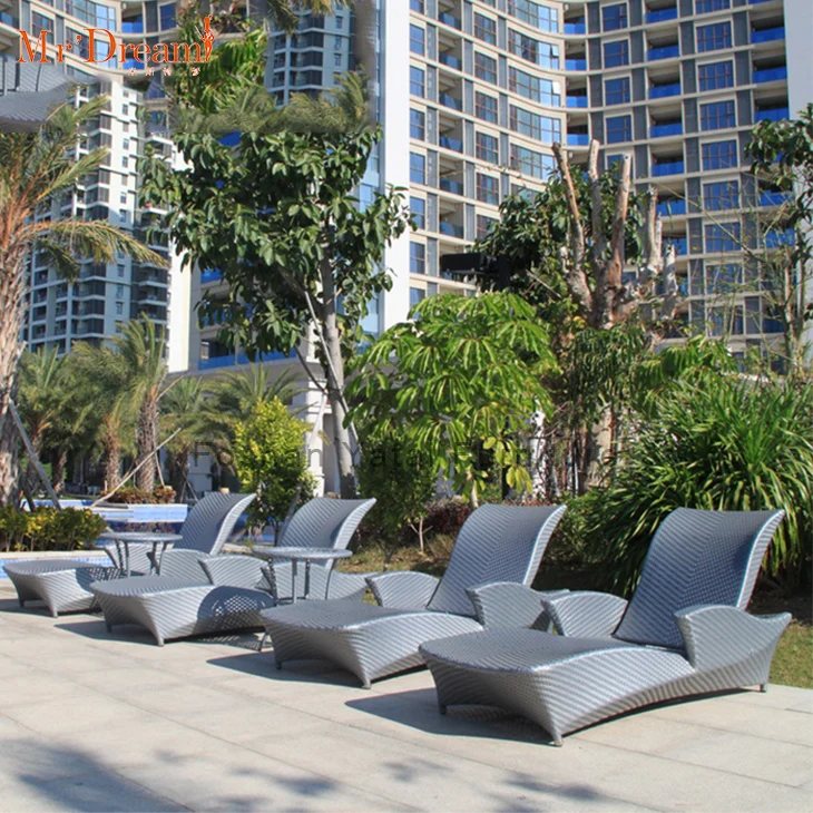 Wholesale modern rattan wicker swimming pool rattan outdoor chaise lounge chair set for patio and villa