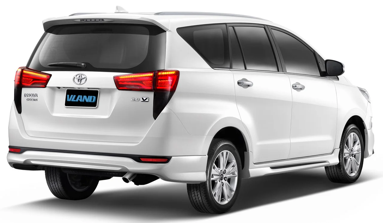 Оптовая продажа автомобильные аксессуары Vland Factory innova светодиодный задний фонарь 2016 вверх с подключаемой конструкцией для toyota