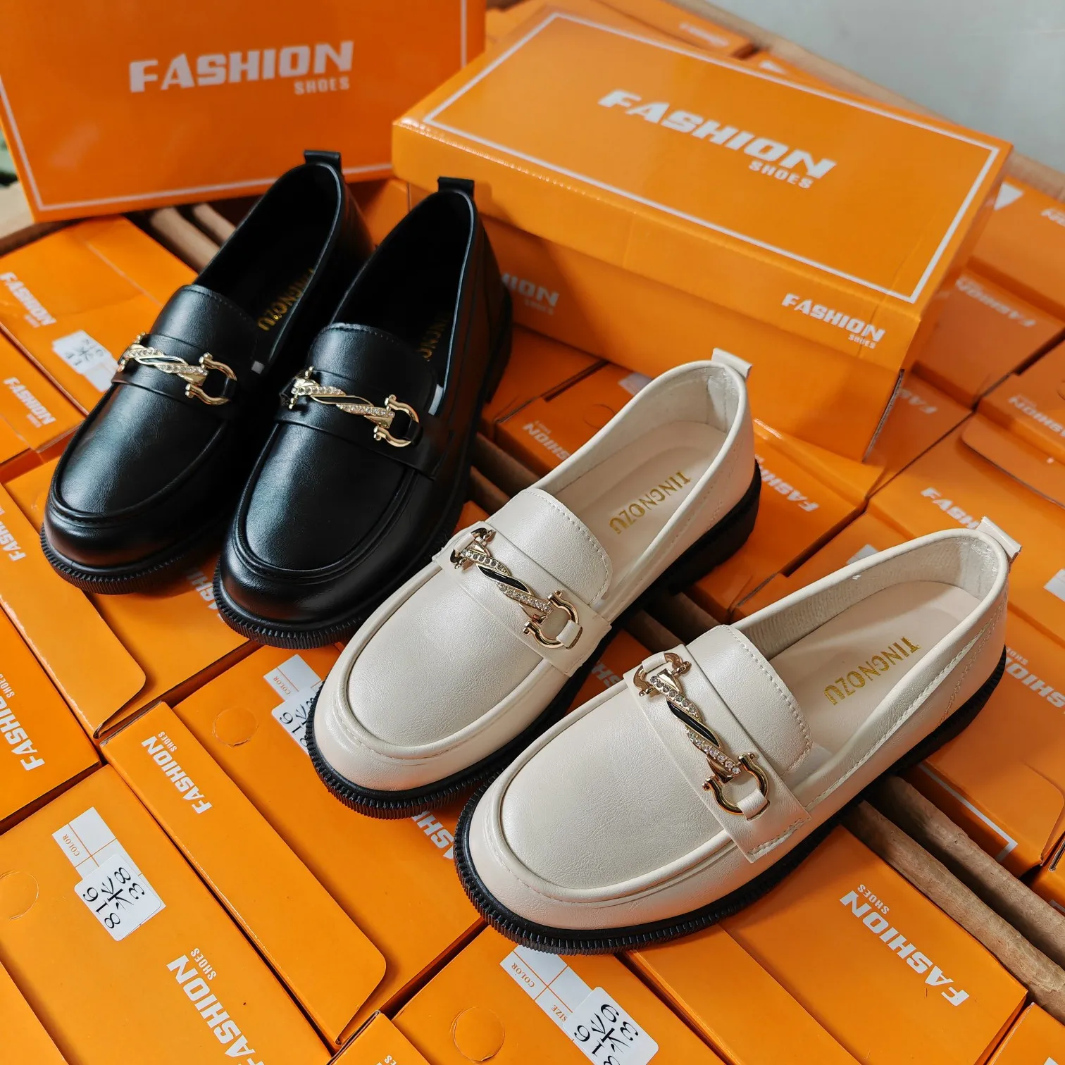 816   Fashion casual sports shoes for women