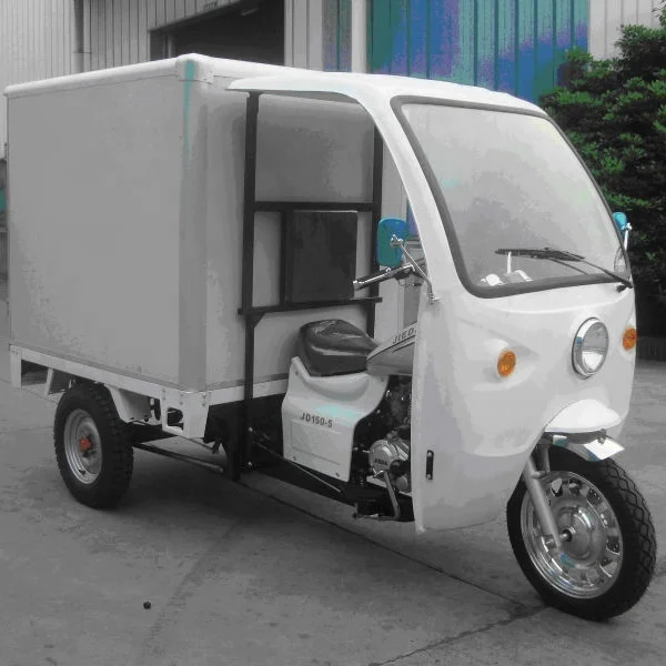 Zongshen 200CC three wheel motorcycle with closed cargo box