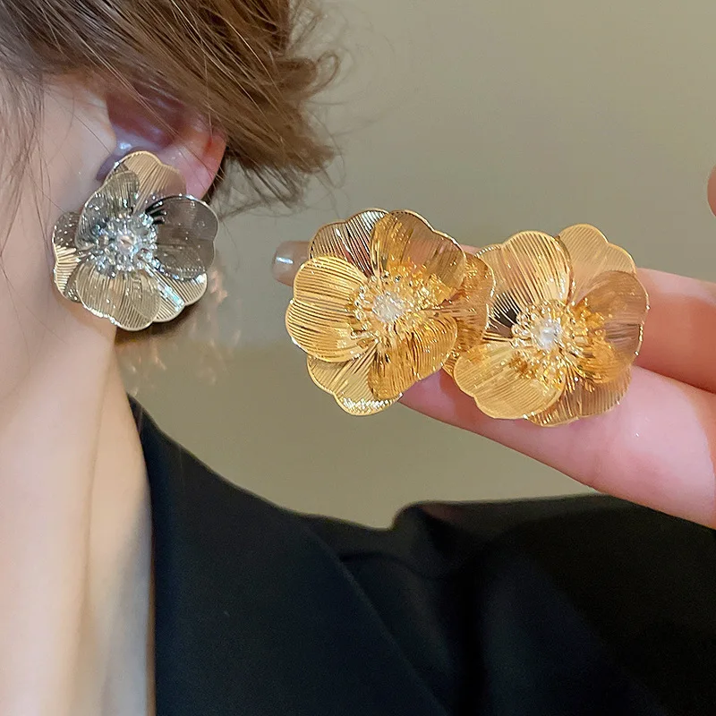 Yingtong Trendy Big Gold Copper Zircon Crystal Flower Stud Earrings 2024 Antiallergic 925 Silver Post Earrings Women Jewelry