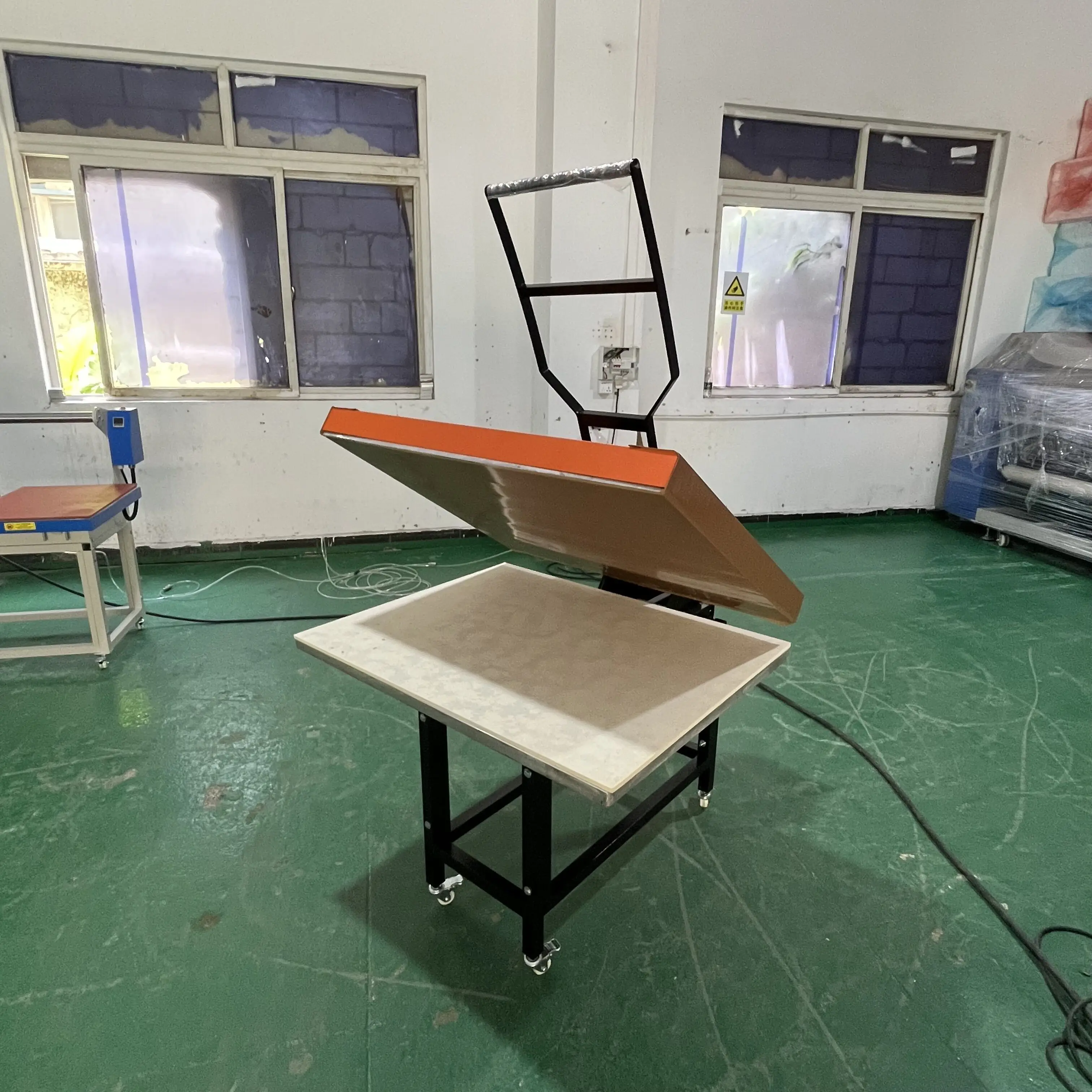 80x100 Прямая продажа с завода Широкоформатная футболка высокого давления сублимационная печать термопресс для ткани