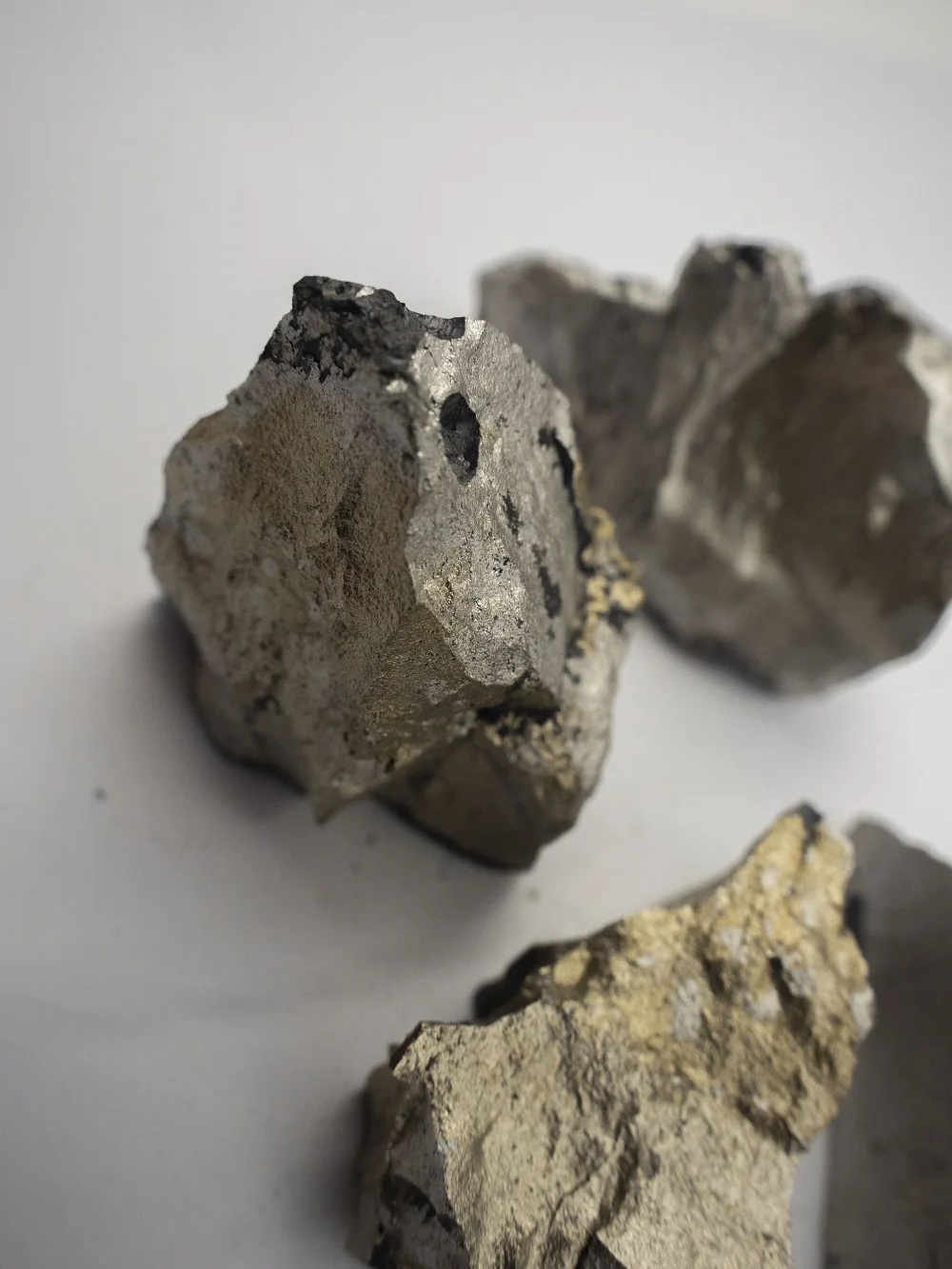 Top Quality Mn 75% Femn Medium Carbon Silicon Alloy Supplies Medium Carbon Ferromanganese