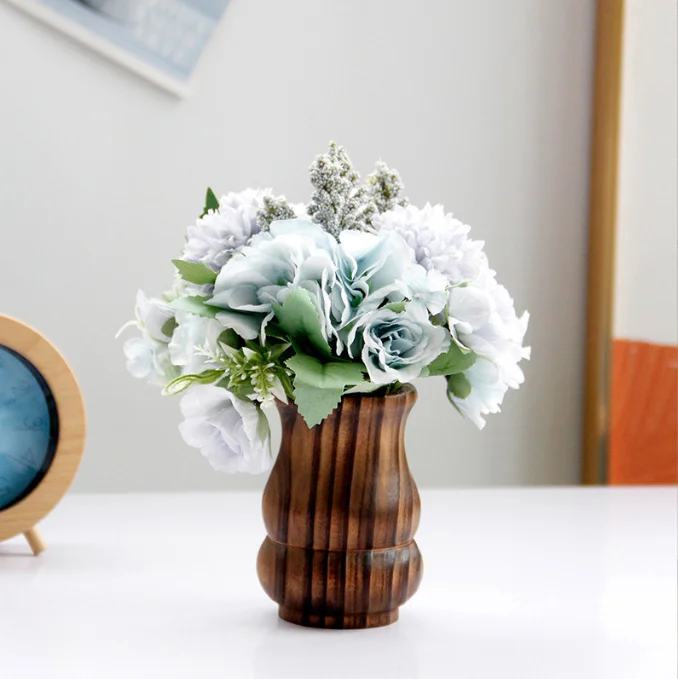 Деревянная ваза ручной работы в стиле