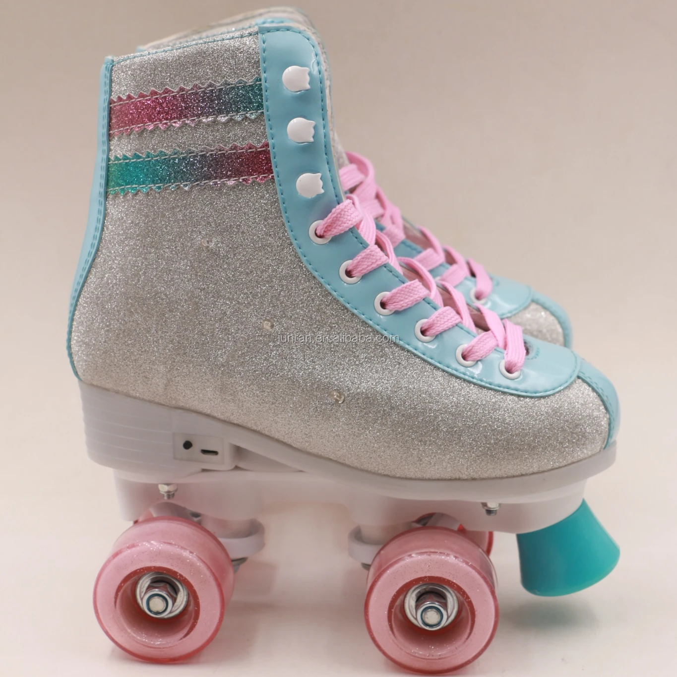 High quality Quad Roller Skate PP Wheels  Flashing Roller Suit For South America