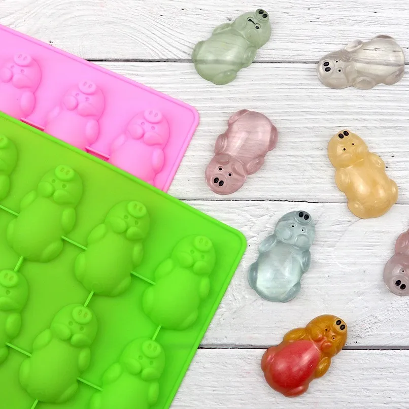 Animal Series Ice tray 12 little pigs in blankets oven-safe silicone mold cartoon chocolate mold cake decoration mould