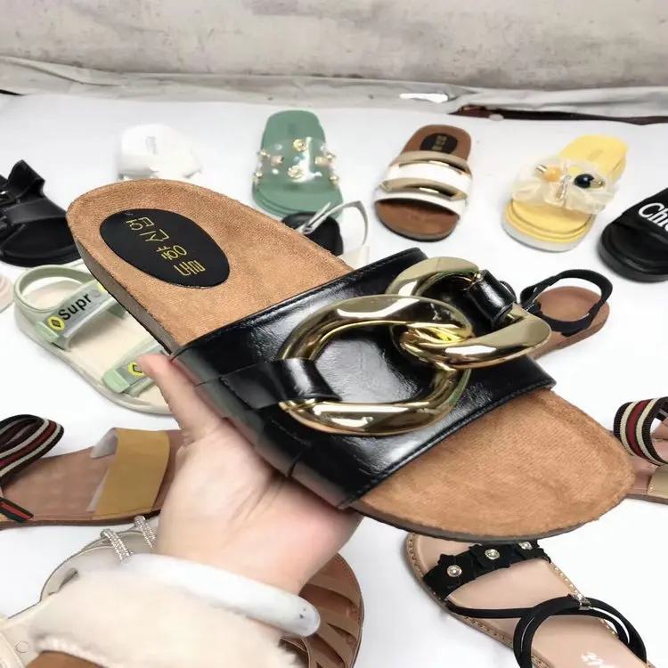 2.95 Dollars GYX001 Ready Stock High Good Quality Girls And Women Dress Shoes With Many Styles