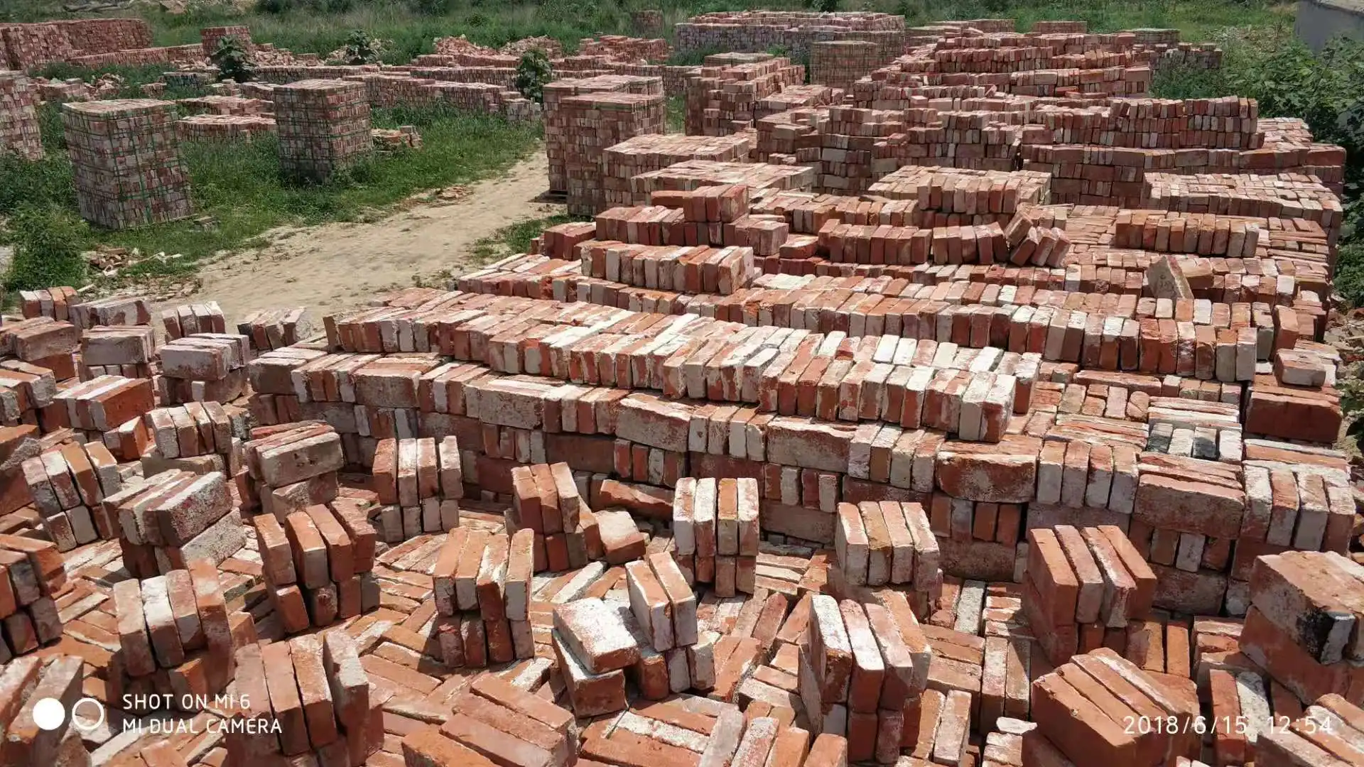 Outdoor Decorative Home Antique Red House Construction Clay Bricks