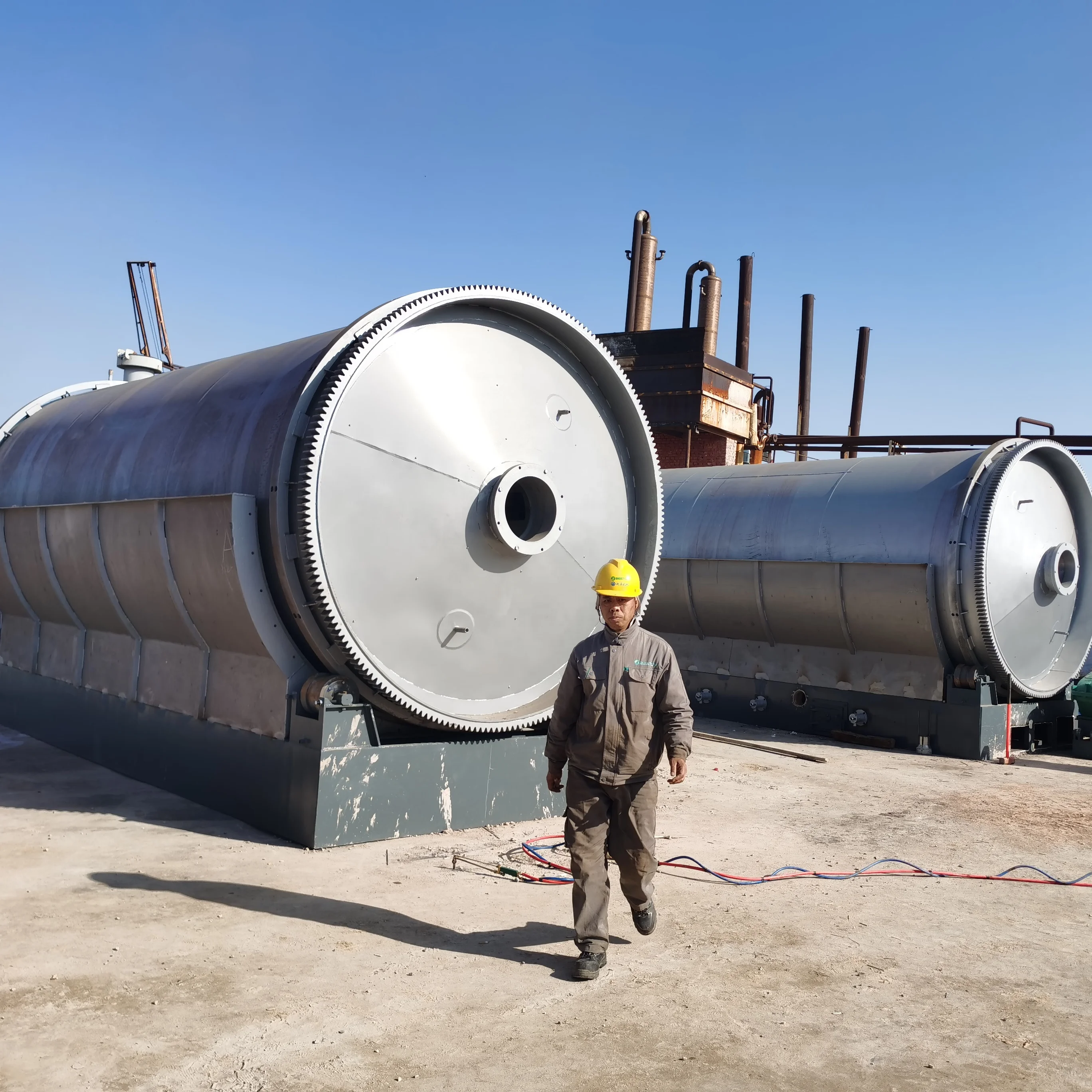 Beston Group tyre pyrolysis to fuel oil machine waste tyre pyrolysis plant manufacturers