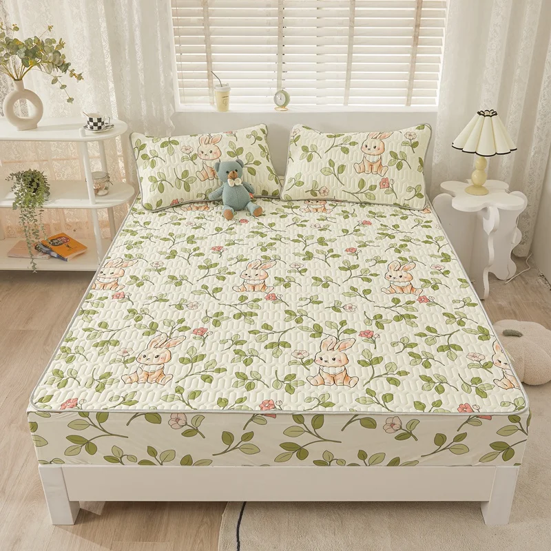 High Quality Anti-pilling Waterproof Ice Silk Fabric Latex Mattress Protector Bed Fitted Sheet Set for Summer Bedroom Use