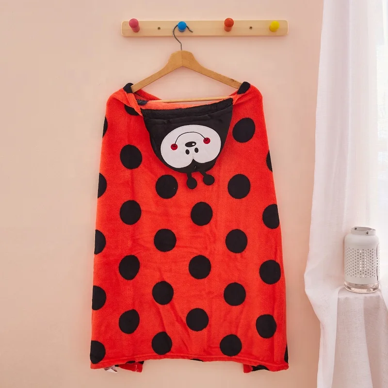 Bear design baby poncho hooded blanket coral fleece blanket kids polyester pillow wholesale animal design blanket