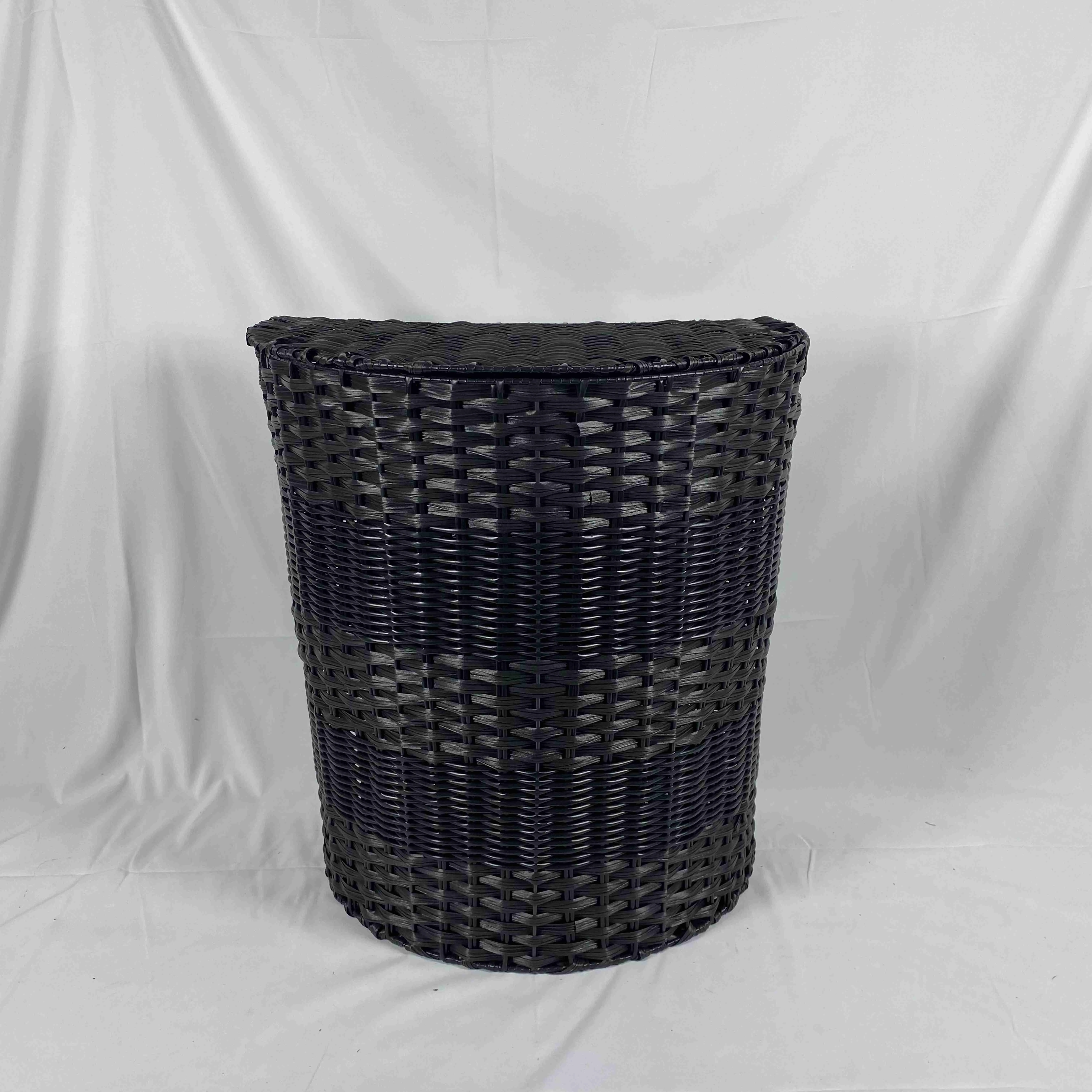 Hot selling Wholesale laundry baskets with lids storage baskets for clothes plastic laundry basket