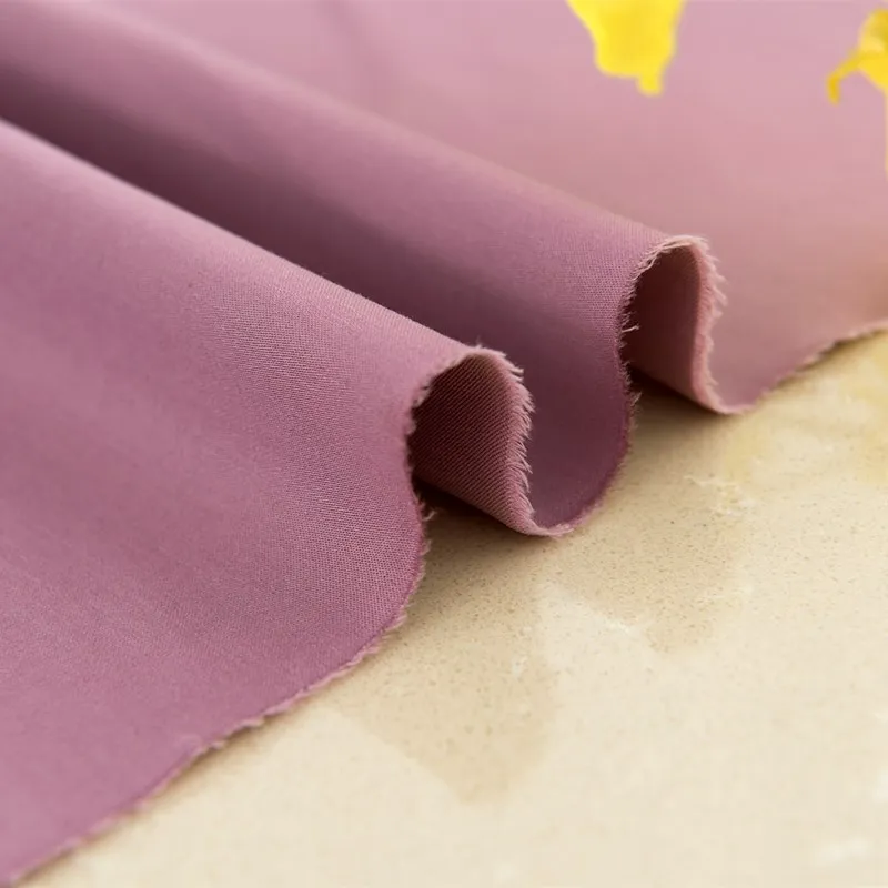 
 В наличии ткань розовая стрейчевая шелковая джинсовая ткань для платья  