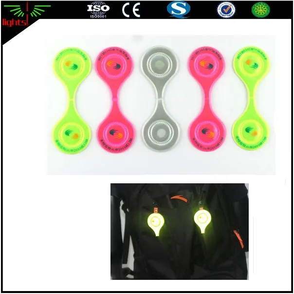 custom logo EN13356 fashionable reflective strobe light magnet PVC magnetic clip reflector for night running sports safety