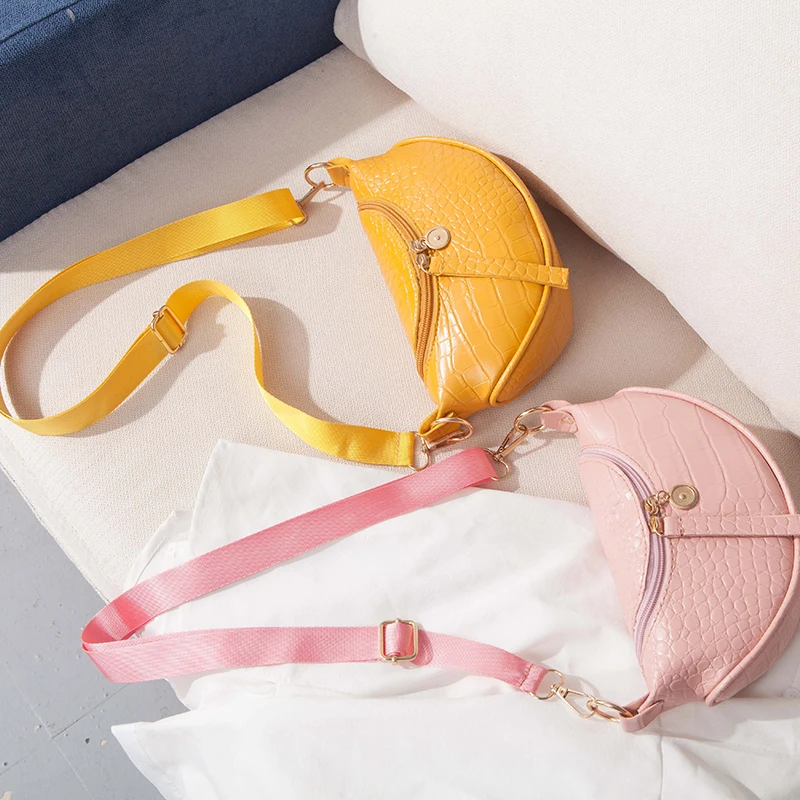 
Japan and South Korea fashion versatile candy color One Shoulder Messenger Bag crocodile pattern half round saddle bag 