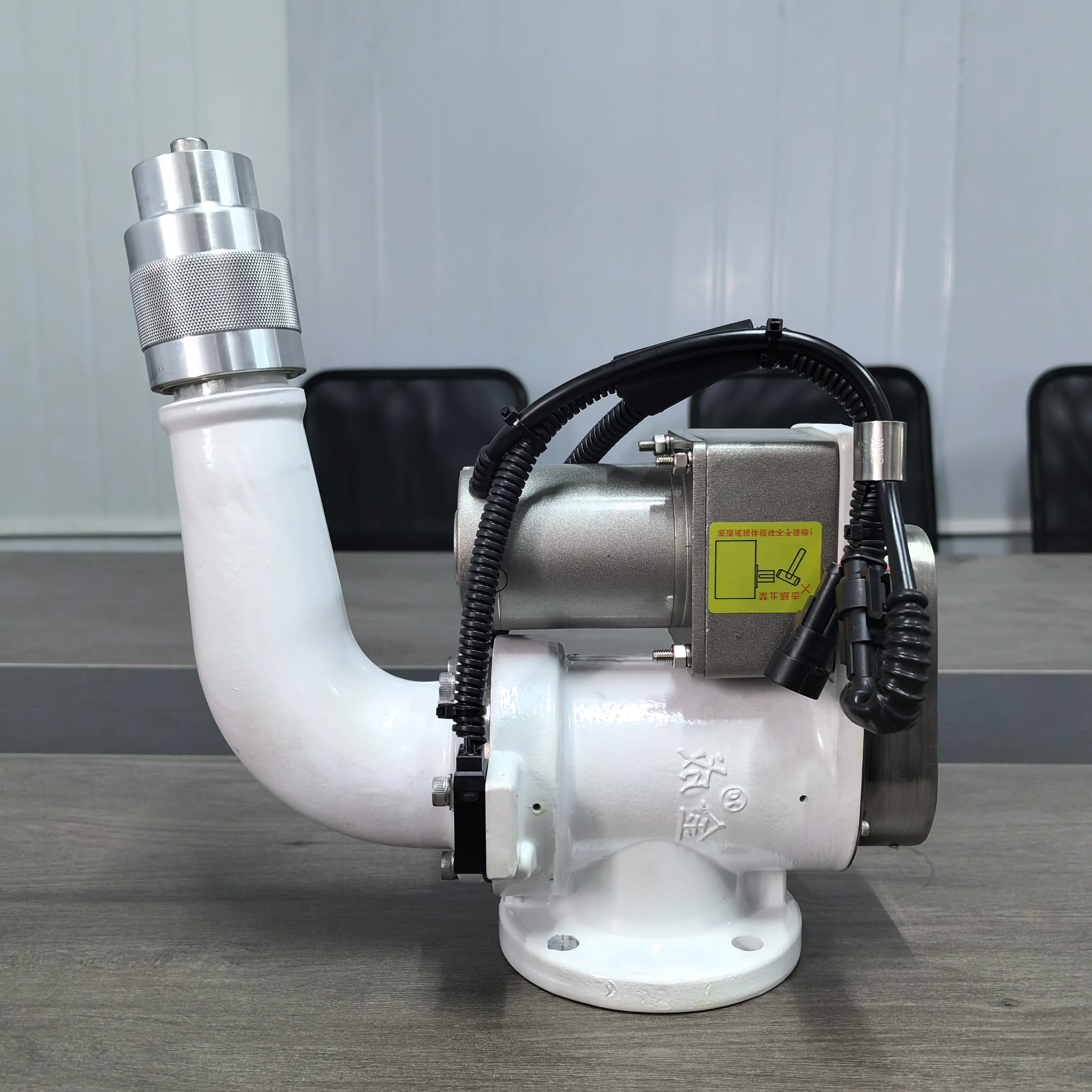 Premier Electric Front-Mounted Nozzle: Streamlining Road Cleaning Vehicle Efficiency