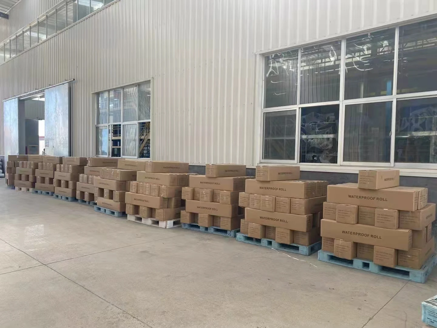 Factory  supply High quality Self-adhesive Bitumen membrane/ bitumen felt/asphalt membrane with low price