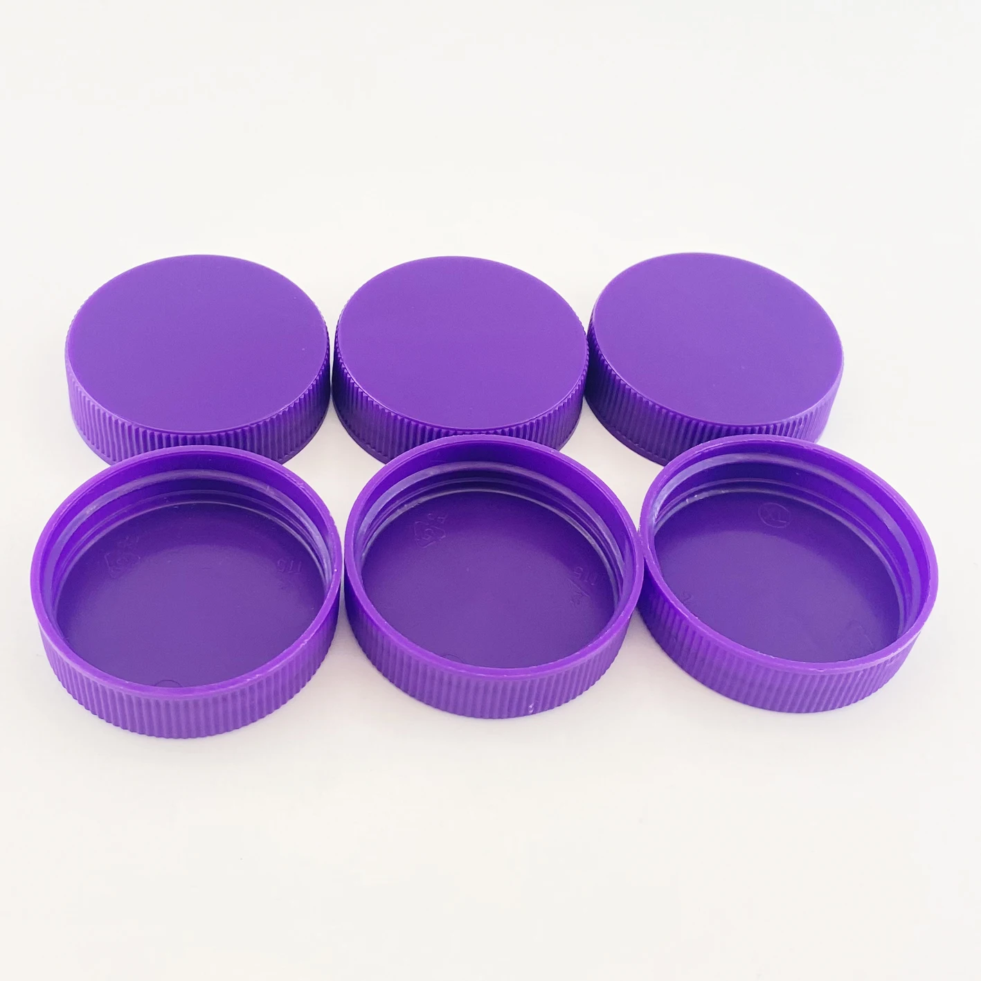 Factory Price Wholesale 38mm ribbed Split bottle cap 38/400 PP Plastic Screw Cap Vertical Pattern Spiral Lid