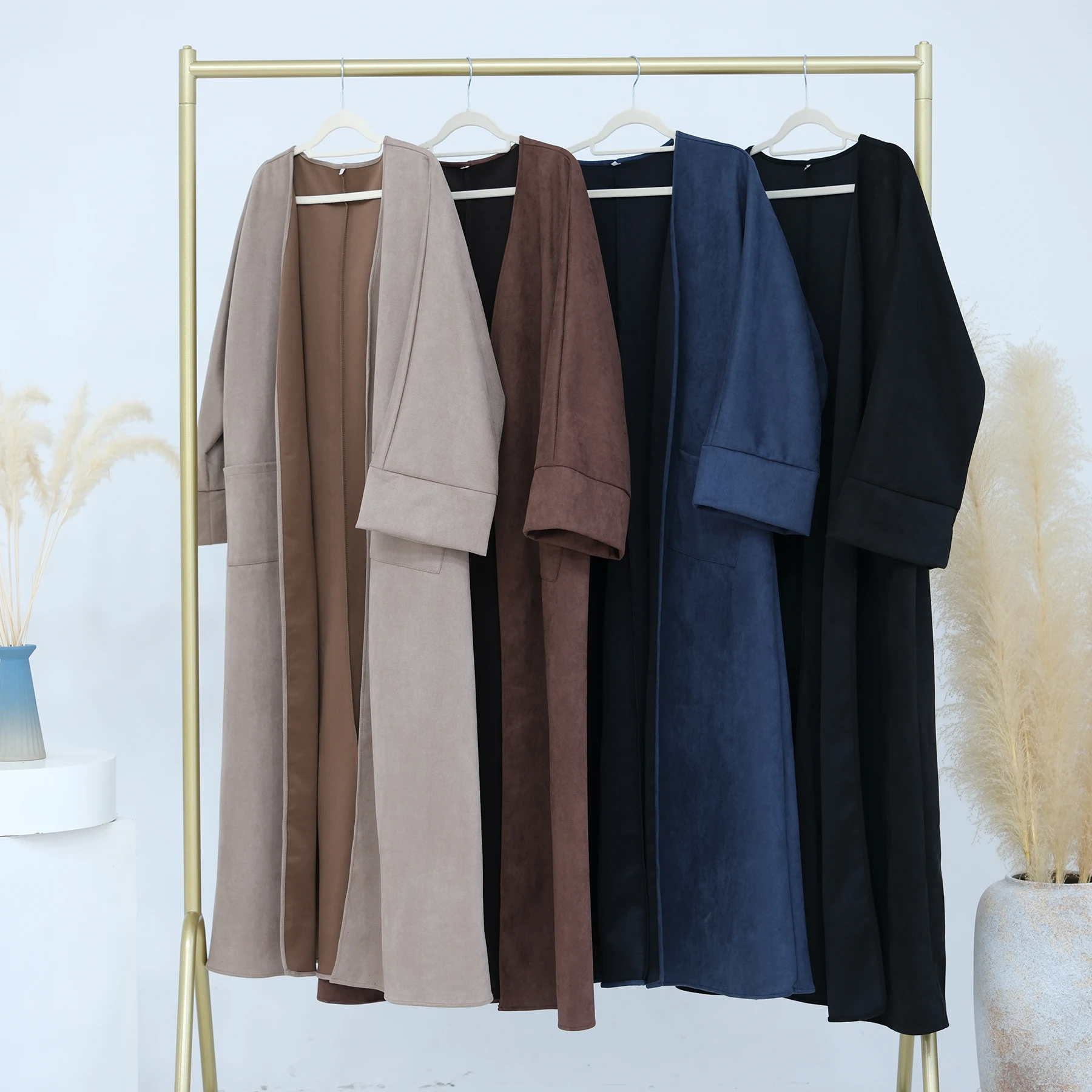 2025 Oem Women Winter Abaya Solid Color Velvet Women Muslim Dress Islamic Clothing Wide Sleeves Dubai Wholesale Simple Abaya