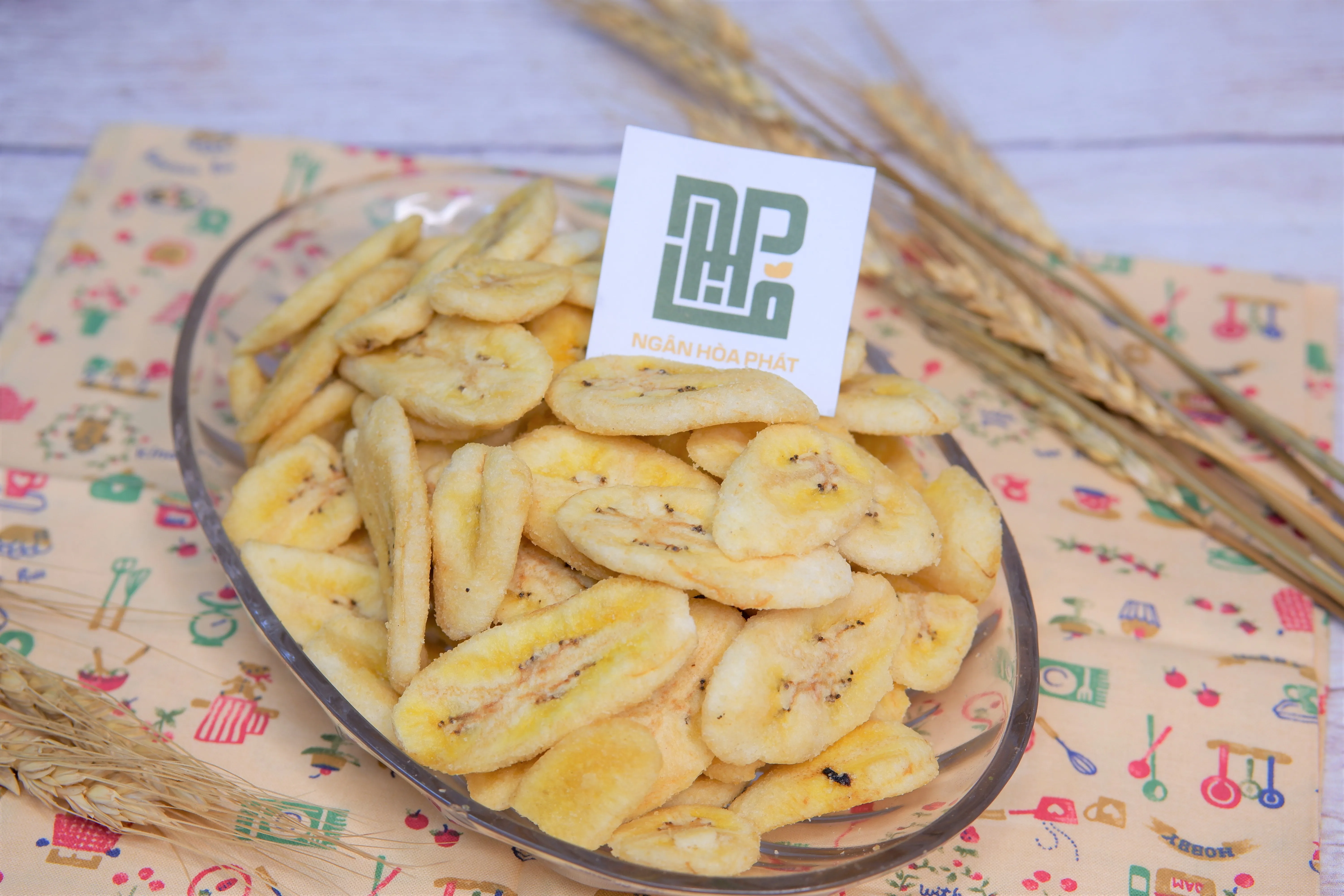 HOT SALES: DRIED BANANA Delicious food Easy to use  Made in Vietnam