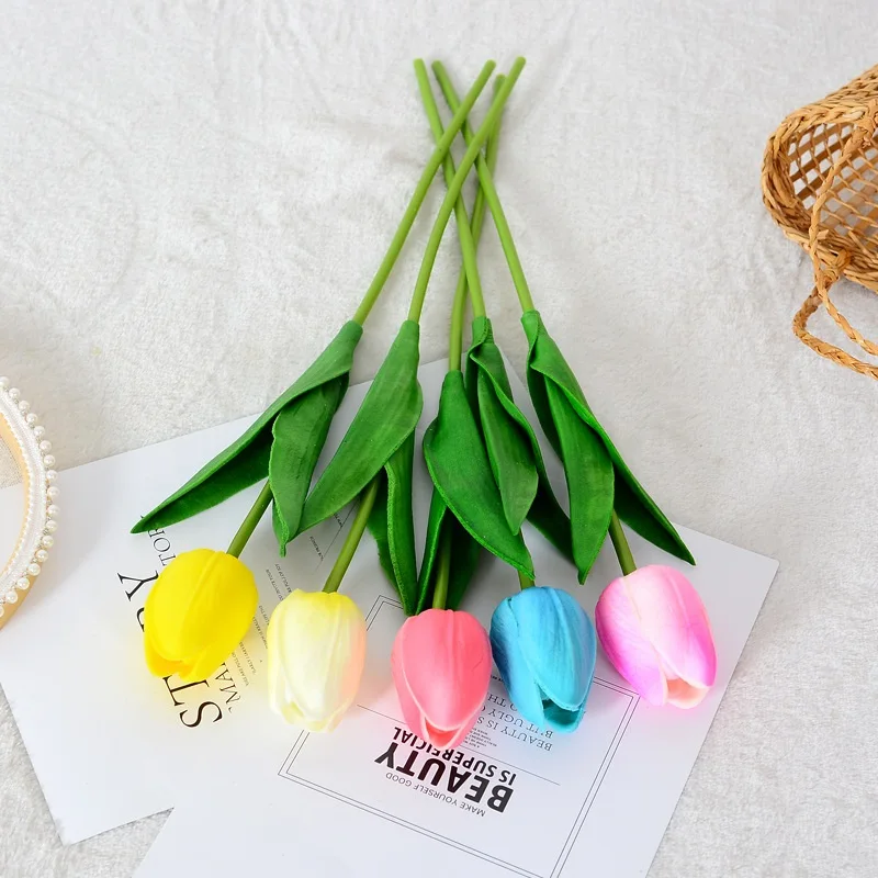 Wholesale Artificial Tulips Pu Material With Moisturizing Feel for Home Wedding Decoration Tulip Flowers
