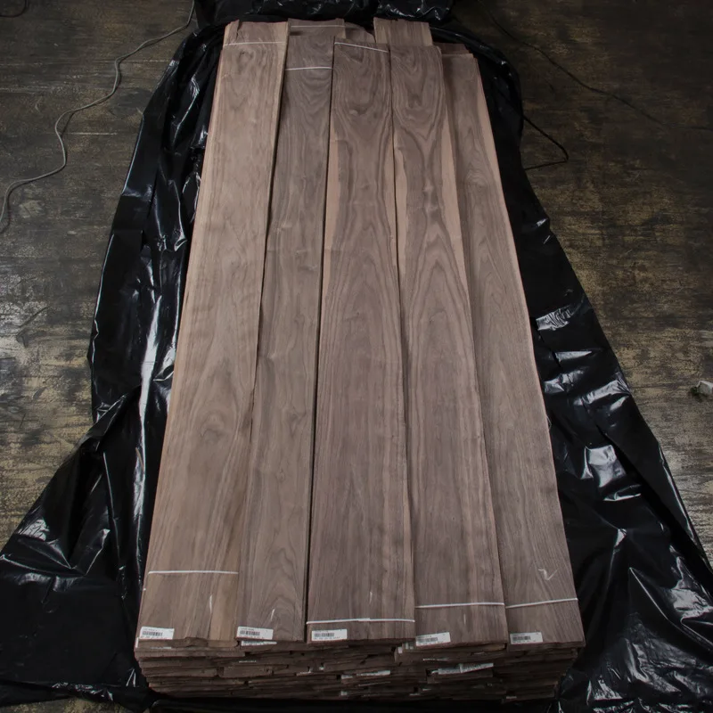 2022 Hot Selling  Crown Cut Face Walnut  Wood Veneer  Plywood Using For Door Face &Home Furniture