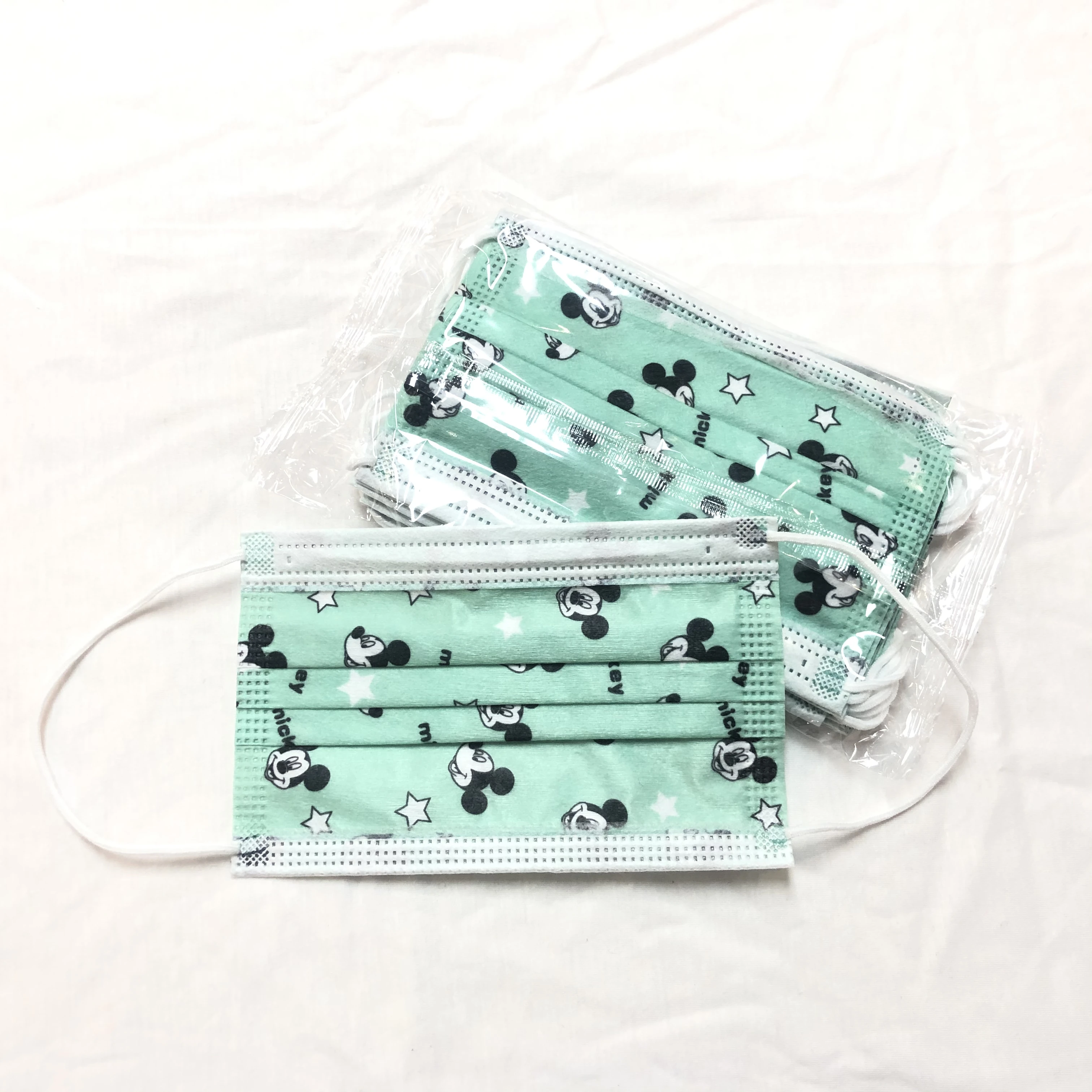 Детская маска одноразовая изготовленный аэродинамическим способом по технологии Тканевая маска для студентов Дышащие Детские Одноразовые 3-слойные детская маска для лица