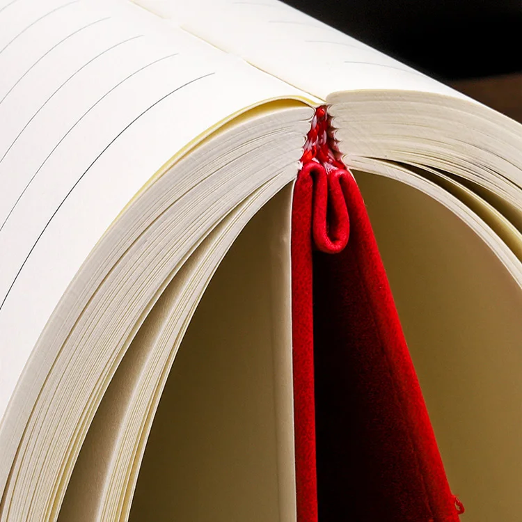 Manufacturers wholesale A5 PU leather notebook thickened diary can be customized logo