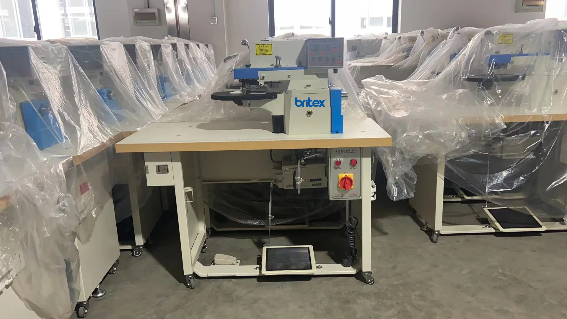 Good Britex BR-298B Leather round hot melt edge Full automatic gluing folding machine for upper bag wallet and other l