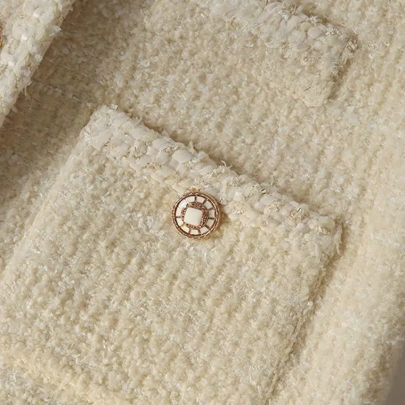 New Arrivals Autumn Beige Coat Tweed Fabric With Lining Jackets Tops Ladies Blazer Leisure Two Pockets Short Coat Women