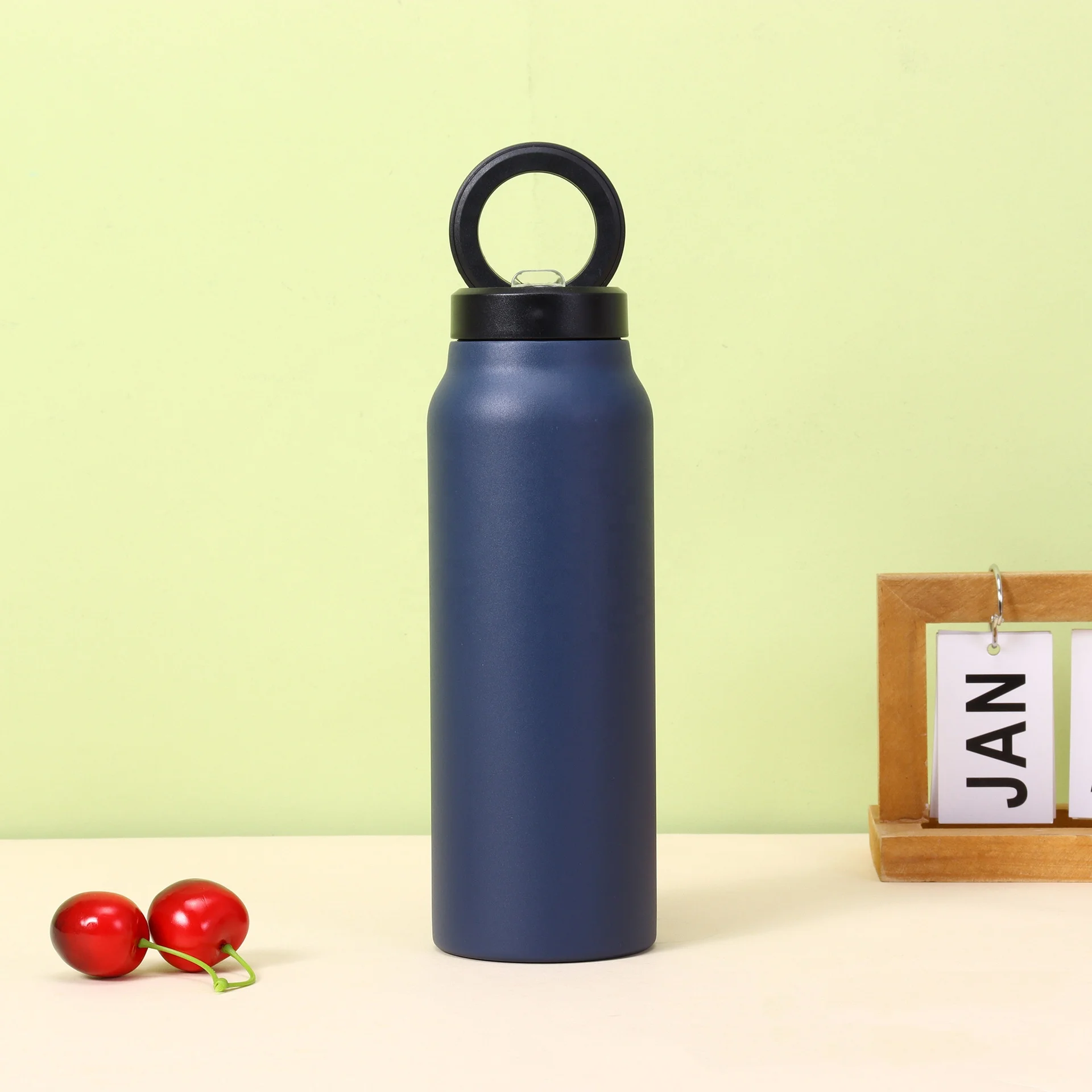 New 24oz Magnetic Lid Water Bottle Phone Holder Phone Stand Adjustable Ringolike Water Bottle Patent Pending For Iphone
