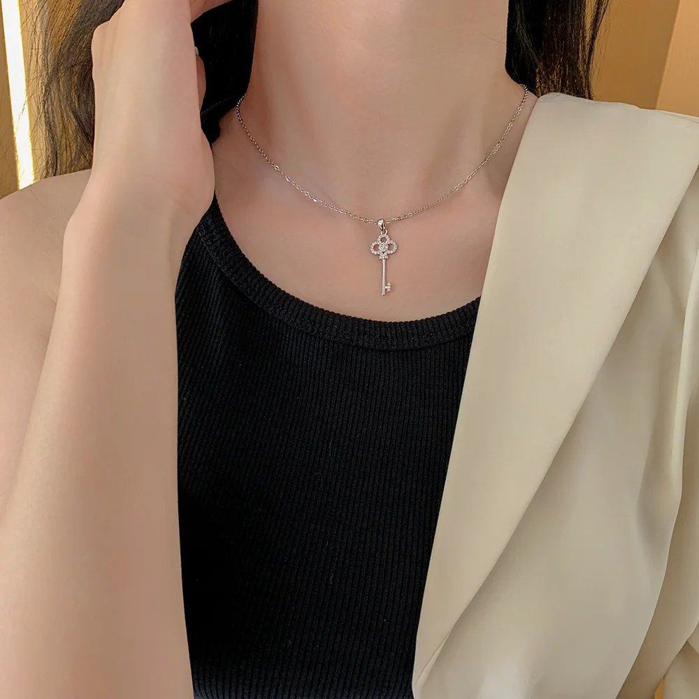 Wholesale Crown Key Necklace Pendant Stainless Steel Diamond 18K Gold-Plated Zircon Fashion Jewelry Necklace Women