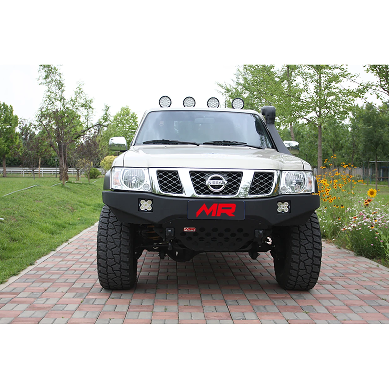  Новый стильный передний бампер для Nissan Y61
