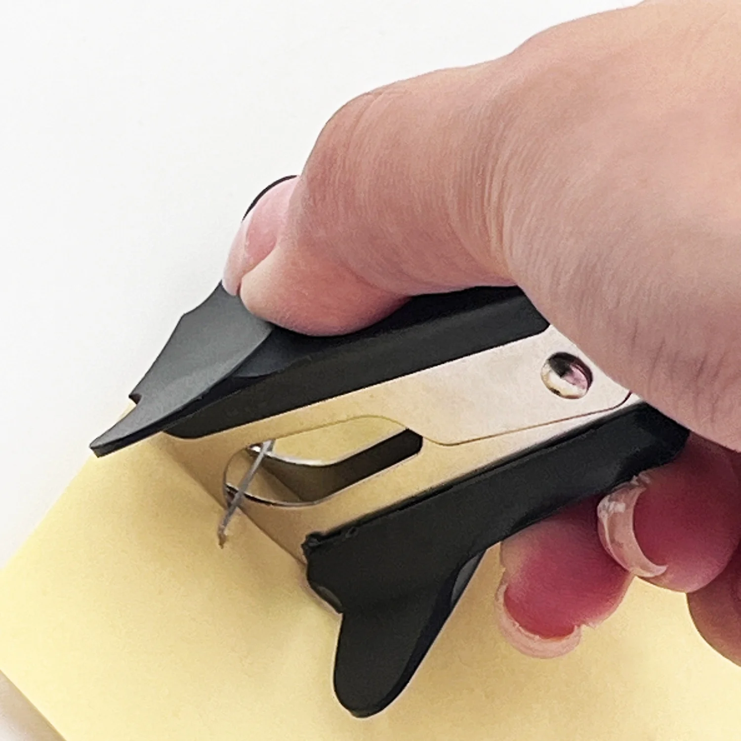 Mini size cheap wholesale black office supply jaw shape custom logo staple puller remover light portable stapler pin remover