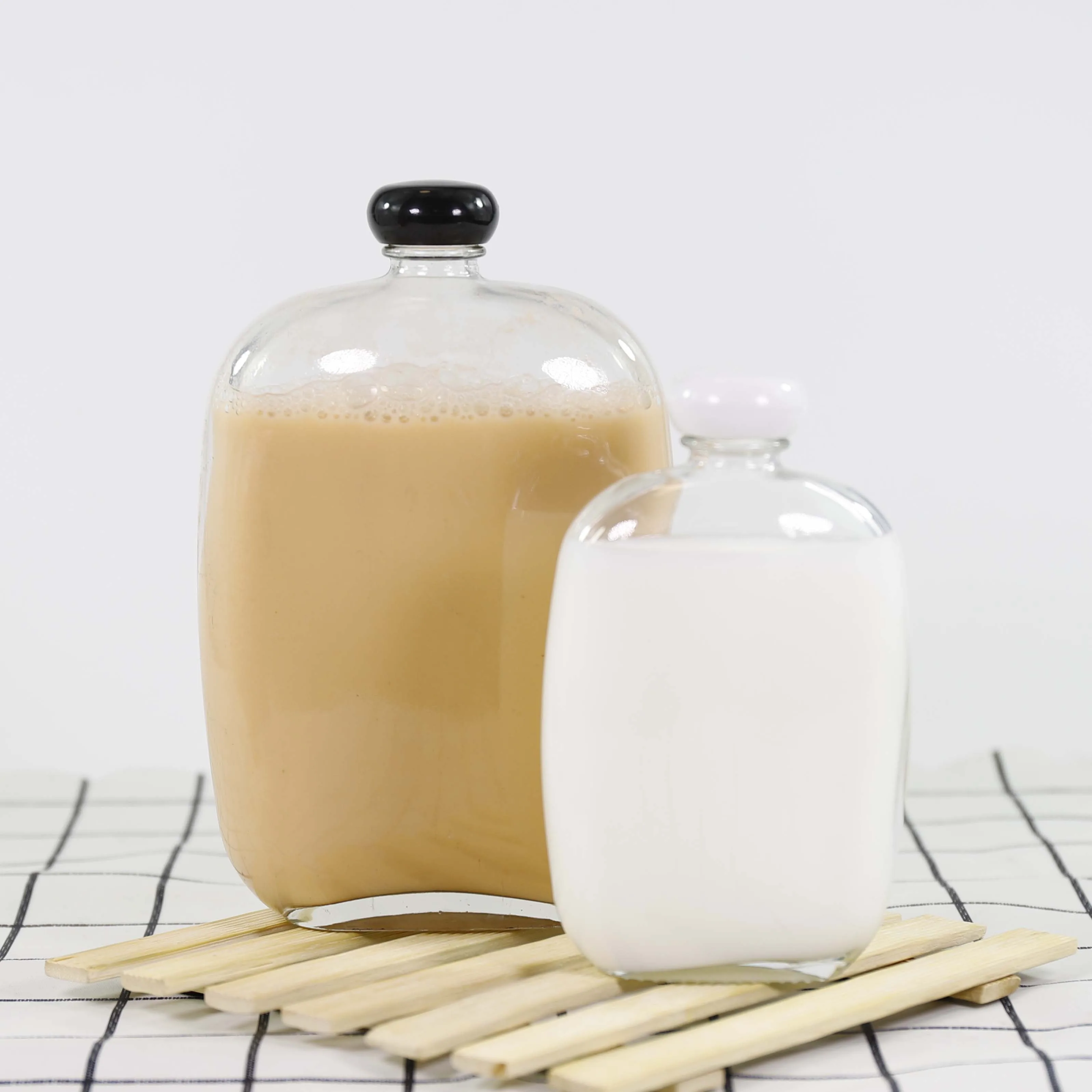 Creative 100ml/250ml/350ml Cold Brew Coffee Glass Bottle Milk Tea Beverage Bottle with Lid