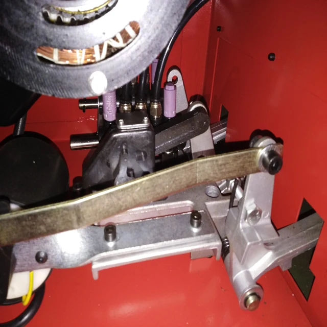 Полуавтоматическая машина для авто Шиномонтажное приспособление