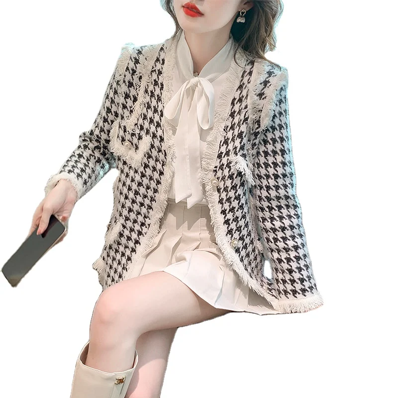 2024 Winter new arrival high quality girls V-neck long sleeve loose pocket sweater small fragrant style knit cardigan