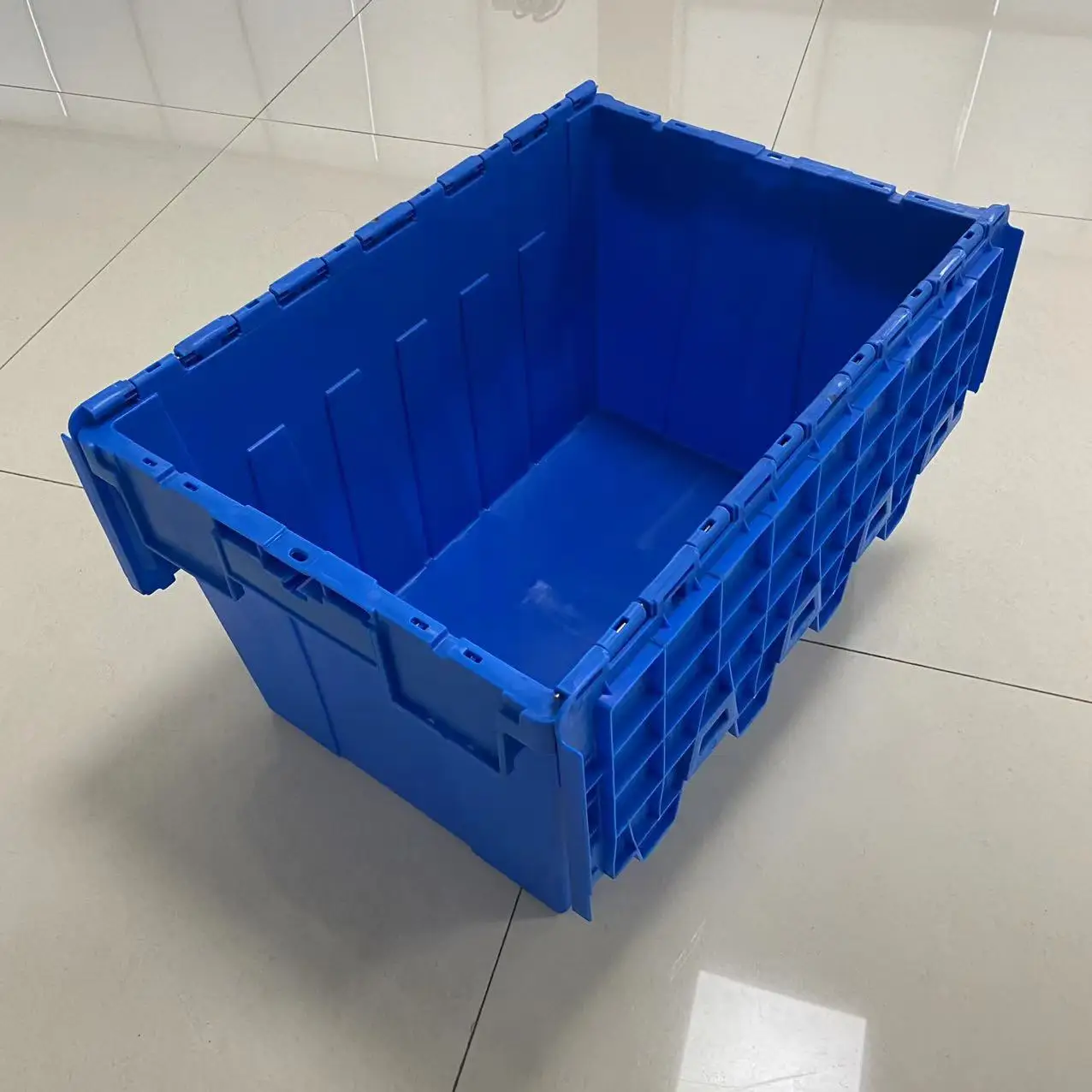 600x400 mm nesting logistic moving plastic storage attached lid containers