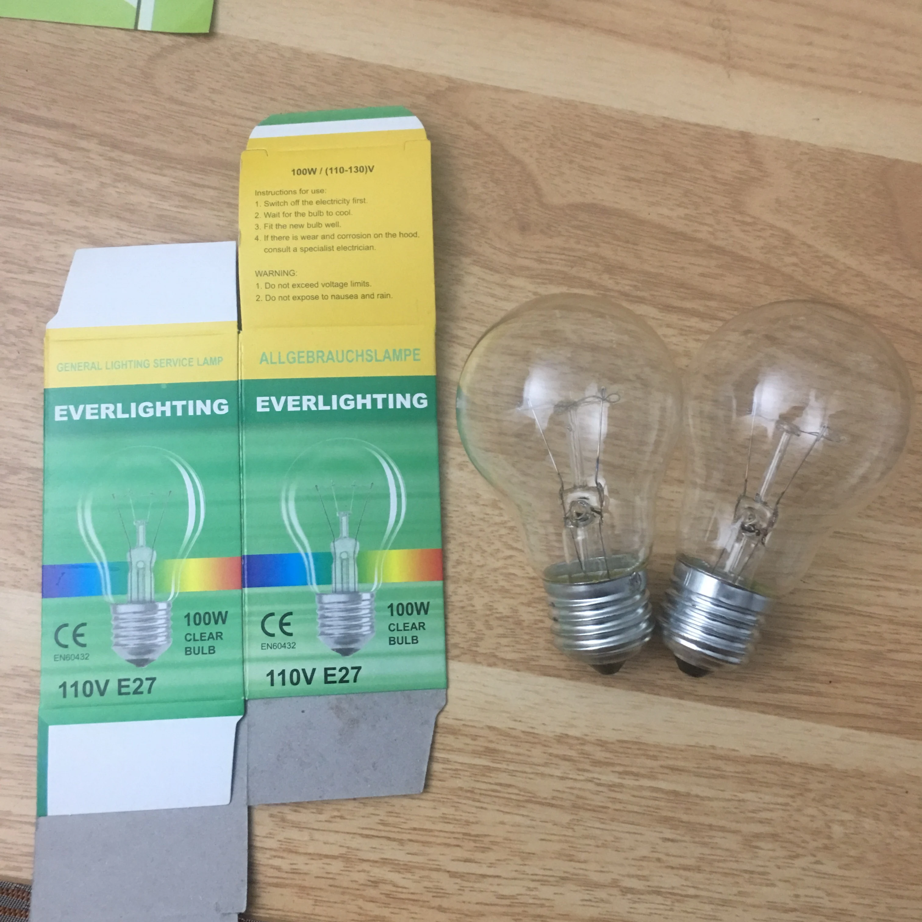 A55 A60 40w 60w 75W 100W E27 B22 clear incandescent bulbs