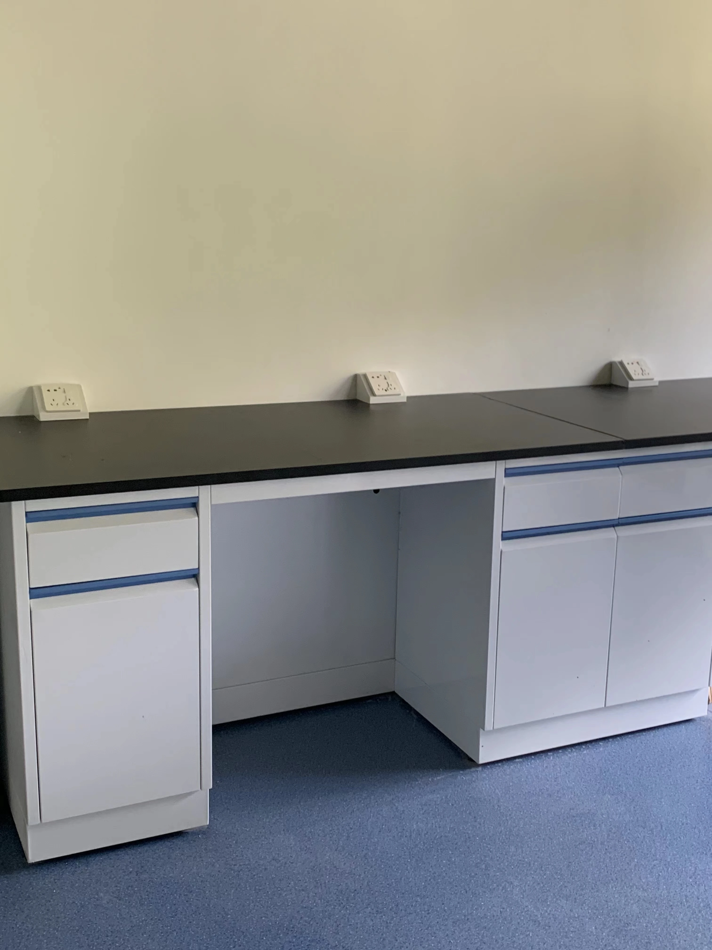Wood Lab Bench Chemical Laboratory Table Center Workbench Manufacturer