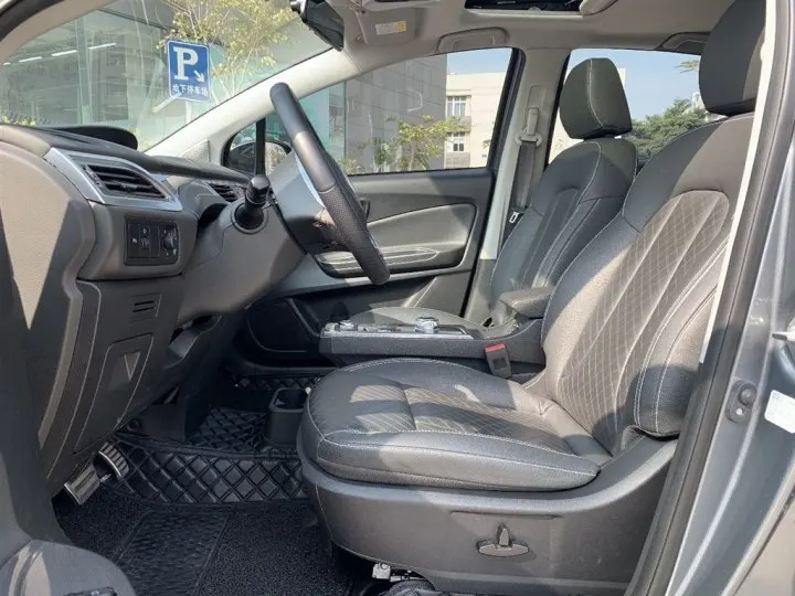 Chinese New Energy Advanced Configutationg Used Cars Yundu 2021 Modle second-hand Car