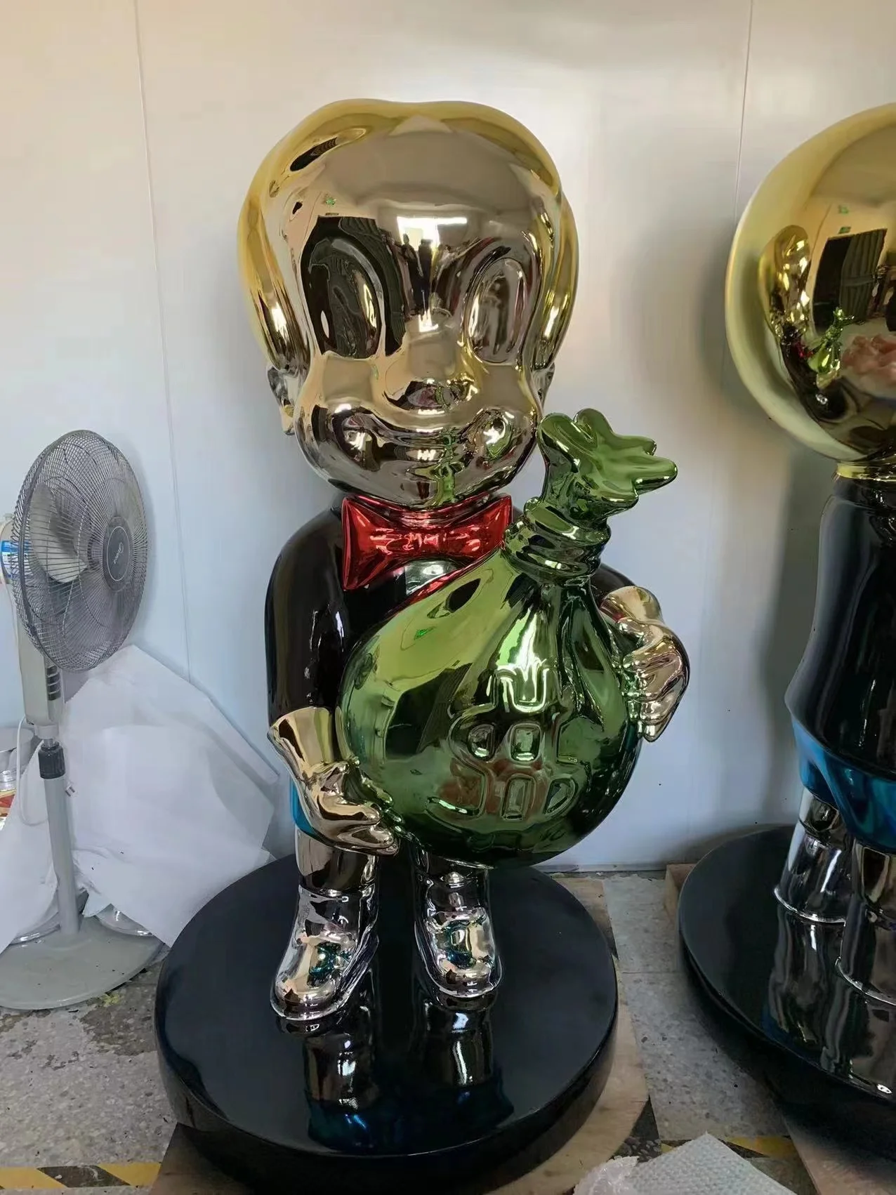Factory hot selling cartoon Popeye statuindoor Decorative Fiberglass Monopoly Monopoly Sculptures Fiberglass Monopoly Statue