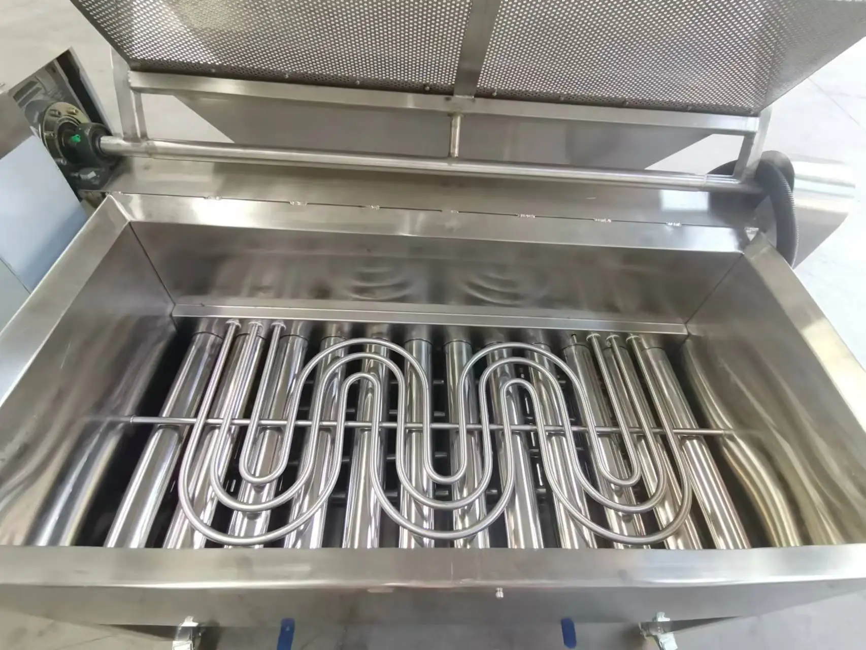 TCA hot sale oil water mixing discharge flip frying machine potato chips production line