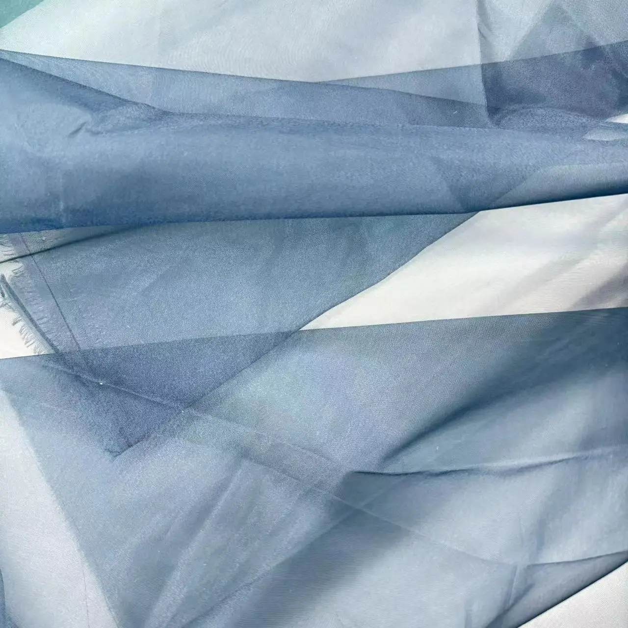 Низкая цена 100% полиэстер блестящая ткань из органзы для свадебной сумки вышивка флаги поклонения