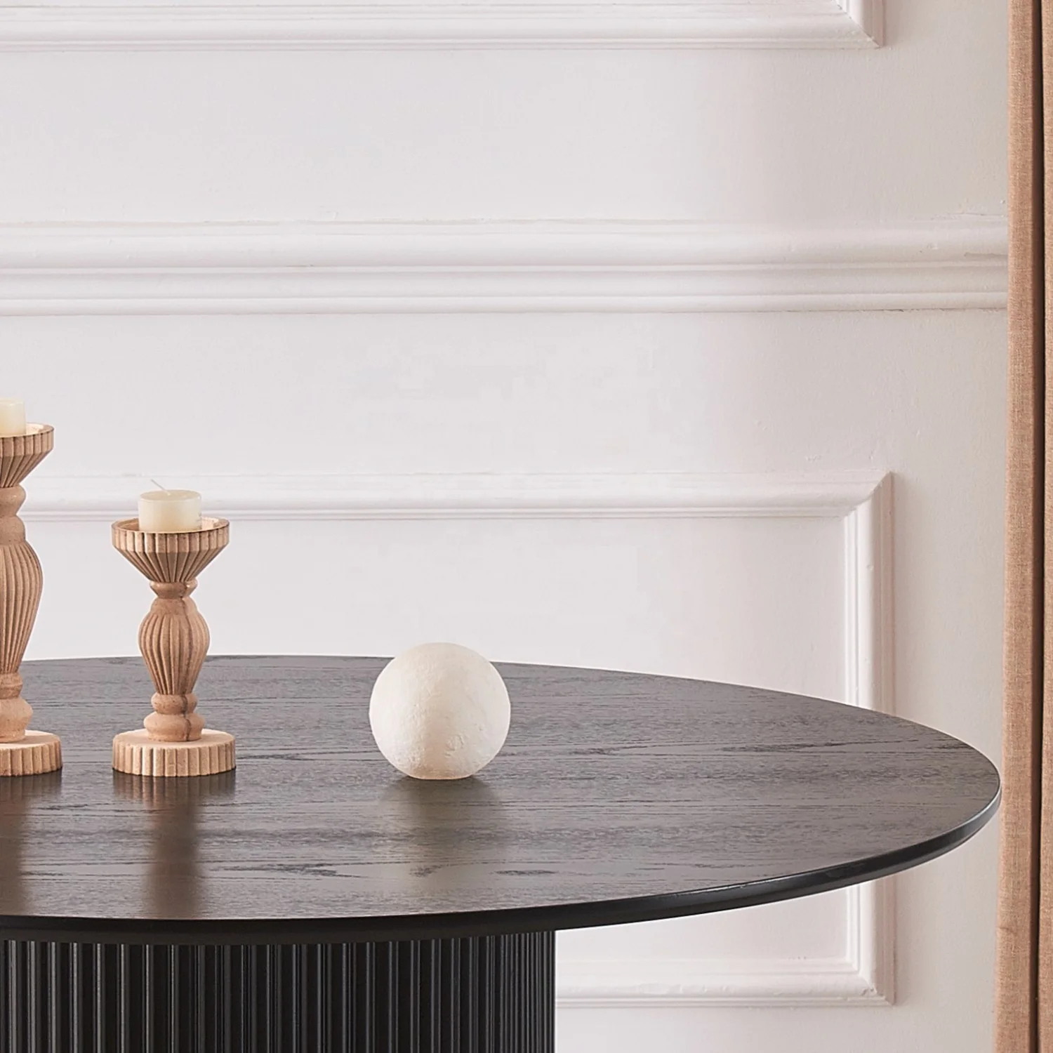 Modern Dining Room Furniture Restaurant Piper Fluted Table Wholesale Round BLACK MDF Dining Table set with Wooden Base