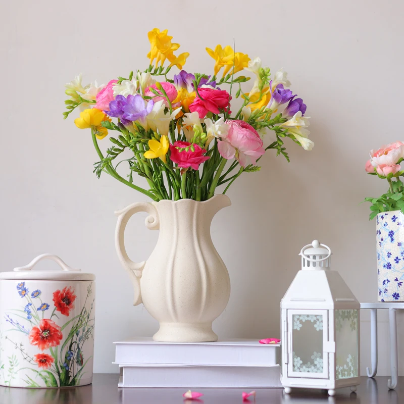 Modern Nordic Style Single Handle Ceramic Vase Matte White Porcelain Pitcher for Home Wedding Flower Arrangement Small Size